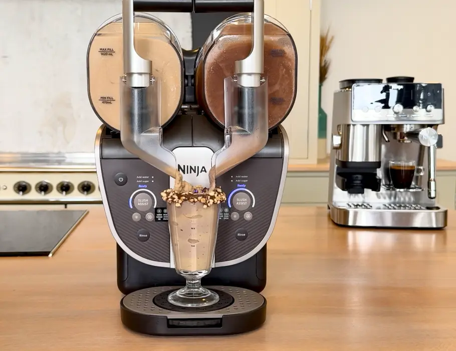 Ninja SLUSHi Twist & Ninja Luxe Café MINI Plus Ninja SLUSHi Twist & Ninja Luxe Café MINI Plus