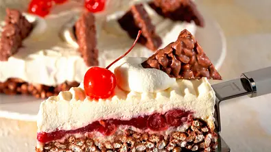 Nippon-Torte Rezept - Foto: LECKER @ Bauer Media Group