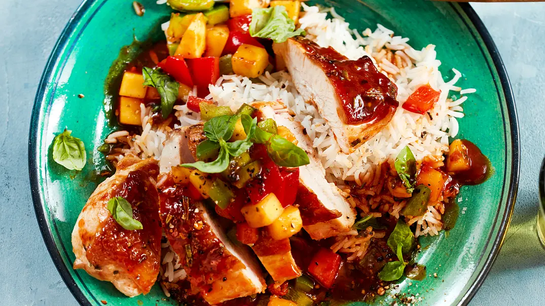 „Nix zu tun“-Huhn in BBQ-Mango-Soße Rezept - Foto: LECKER @ Bauer Media Group „Nix zu tun“-Huhn in BBQ-Mango-Soße Rezept - Foto: LECKER @ Bauer Media Group