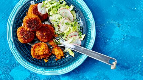 No meat - Balls mit sahniger Salatbeilage Rezept - Foto: House of Food / Bauer Food Experts KG