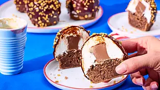 Nogger-Choc-Cupcakes Rezept - Foto: LECKER @ Bauer Media Group