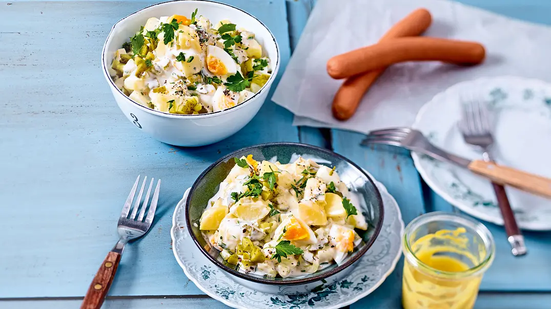 Norddeutscher Kartoffelsalat Rezept - Foto: LECKER @ Bauer Media Group Norddeutscher Kartoffelsalat Rezept - Foto: LECKER @ Bauer Media Group