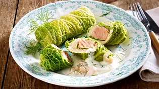 Nordische Wirsing-Roulade Rezept - Foto: LECKER @ Bauer Media Group Nordische Wirsing-Roulade Rezept - Foto: LECKER @ Bauer Media Group