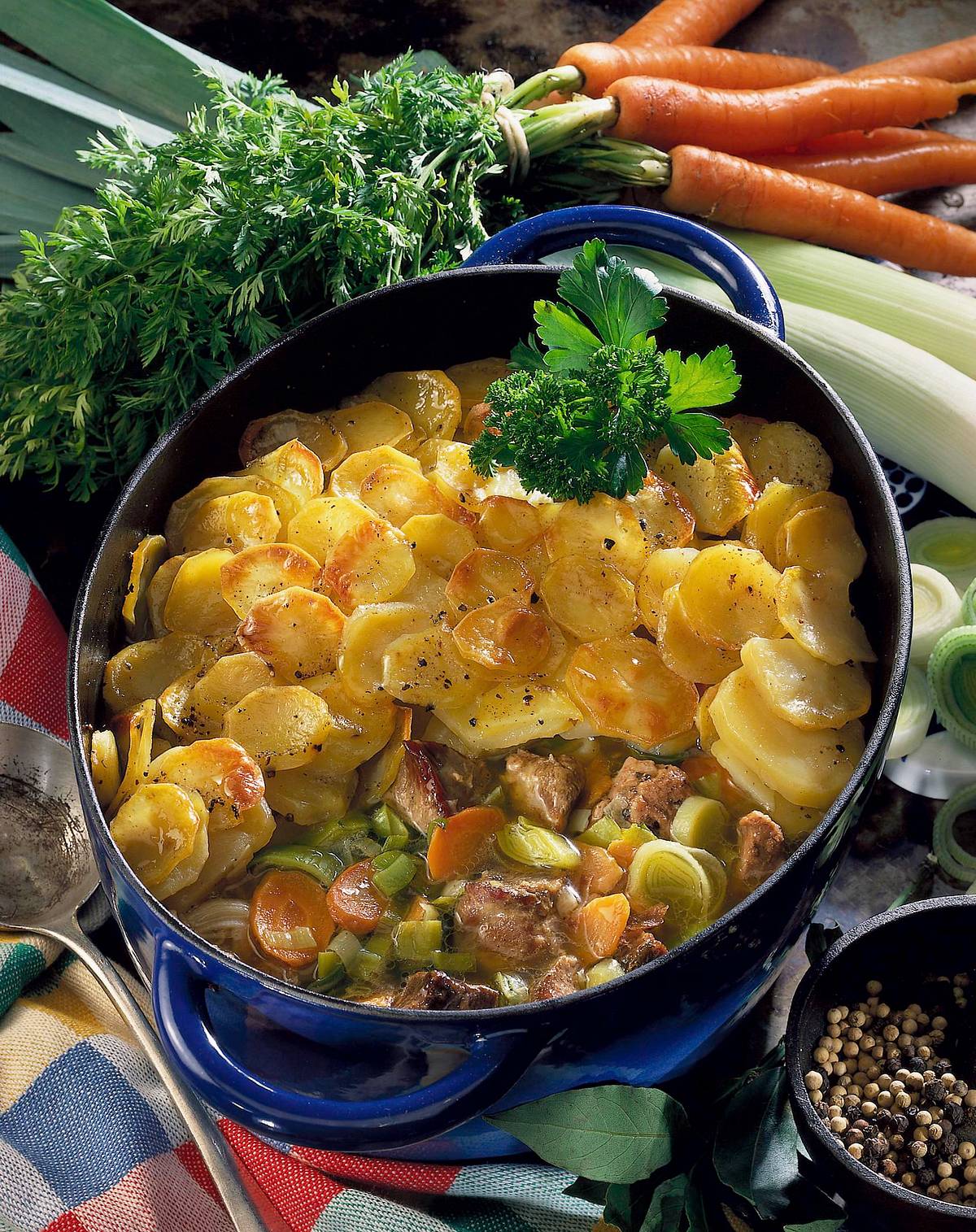 Nordischer Pfeffertopf mit mehreren Fleischsorten Rezept