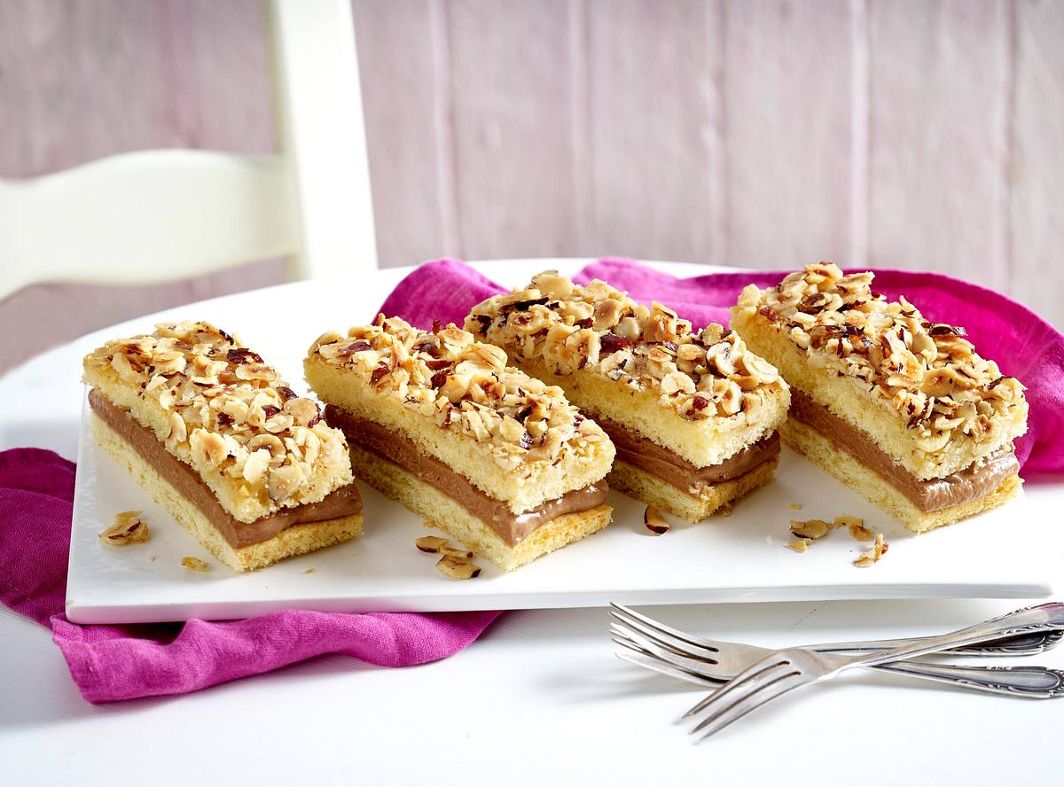 Nougat-Bienenstich Rezept