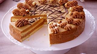 Nougat-Buttercreme-Torte Rezept - Foto: House of Food / Bauer Food Experts KG