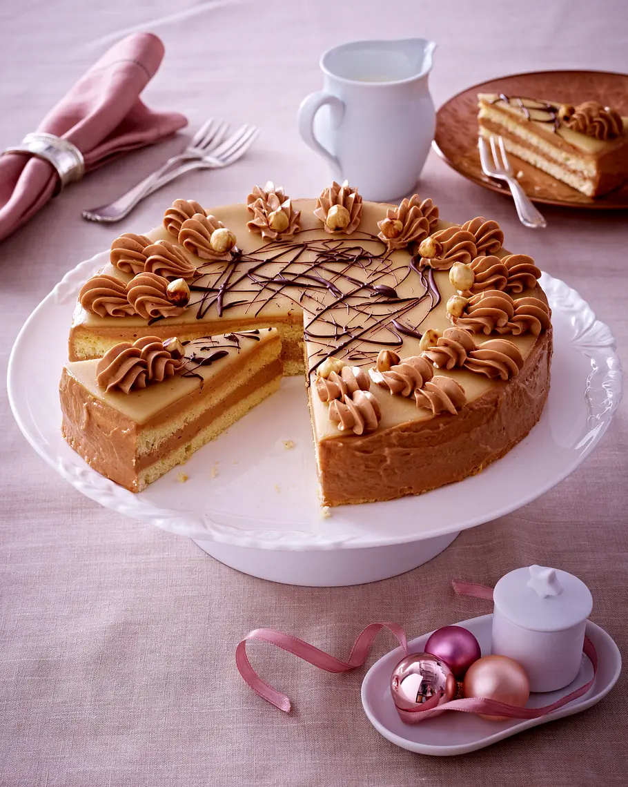 Nougat-Buttercreme-Torte Rezept Nougat-Buttercreme-Torte Rezept