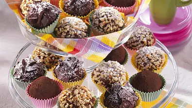 Nougat Rumkugeln Rezept - Foto: LECKER @ Bauer Media Group