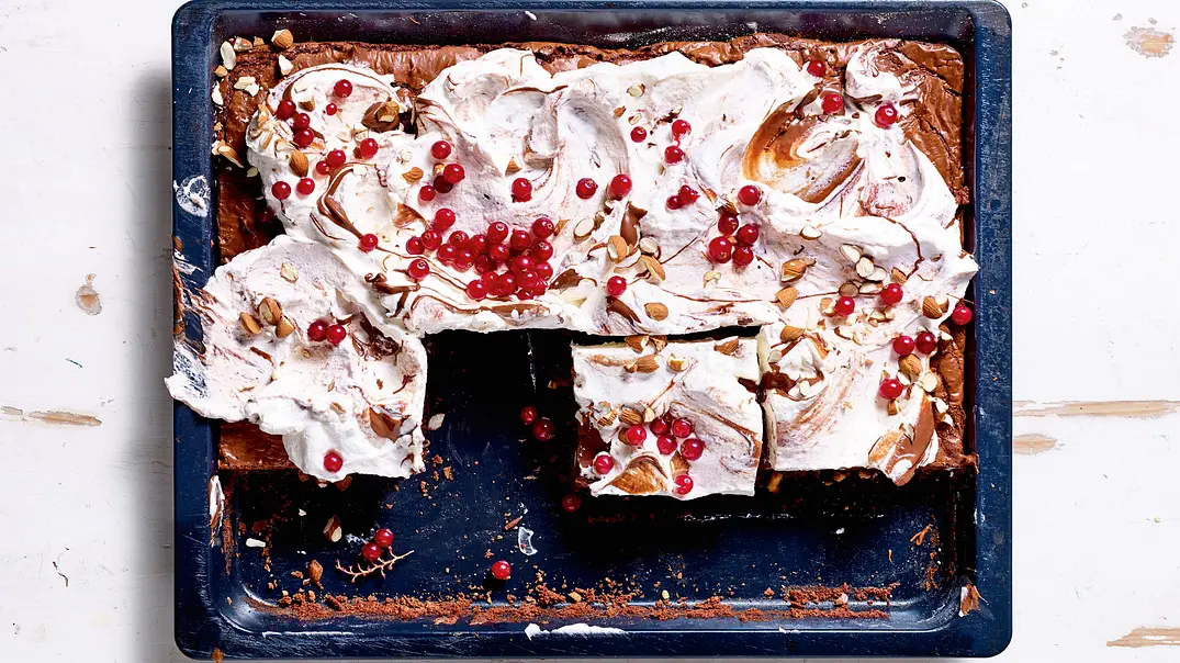 Nougat-Sahne-Brownie „Nixentraum“ Rezept - Foto: LECKER @ Bauer Media Group Nougat-Sahne-Brownie „Nixentraum“ Rezept - Foto: LECKER @ Bauer Media Group