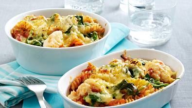 Nudel-Auflauf mit Blumenkohl und Spinat zu Tomatensoße Rezept - Foto: LECKER @ Bauer Media Group