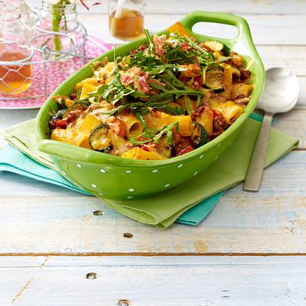 Nudel-Hack-Auflauf mit Rucola Rezept Nudel-Hack-Auflauf mit Rucola Rezept