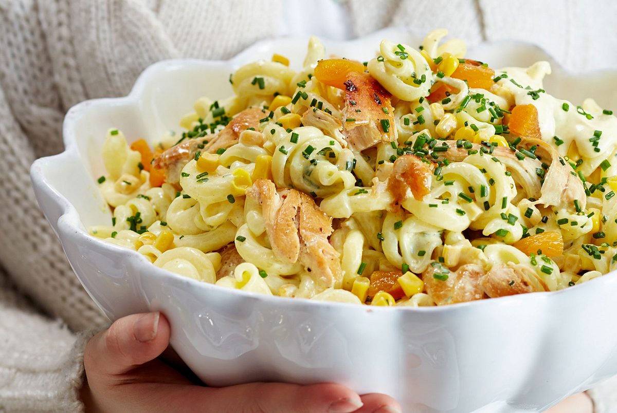 Nudel-Hähnchen-Salat in Currysoße Rezept