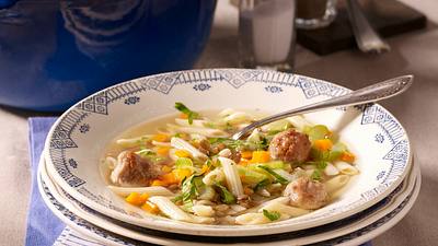 Nudel-Linsen-Eintopf Rezept - Foto: House of Food / Bauer Food Experts KG