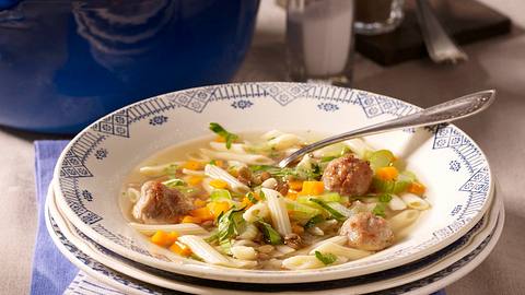 Nudel-Linsen-Eintopf Rezept - Foto: House of Food / Bauer Food Experts KG
