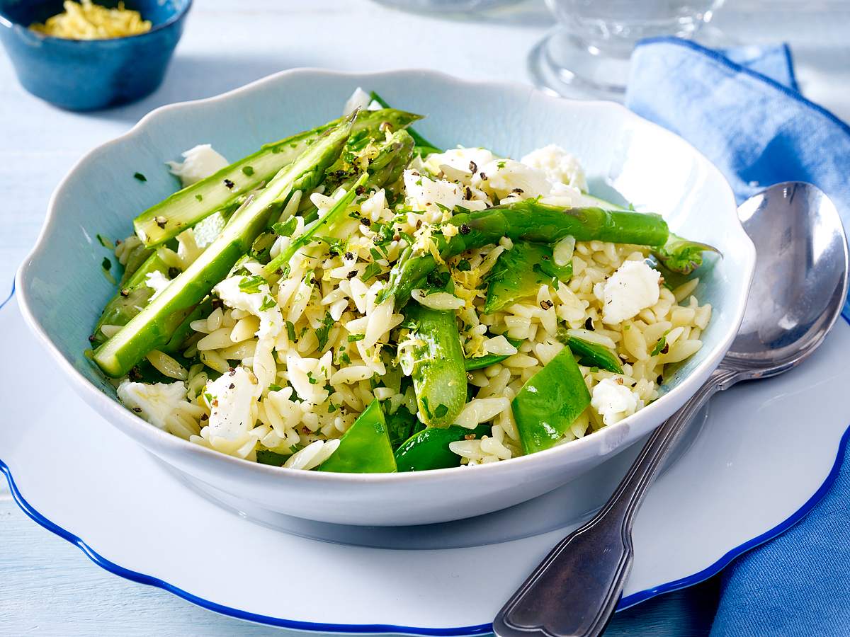 Nudel-Risotto mit Spargel und Mozzarella Rezept