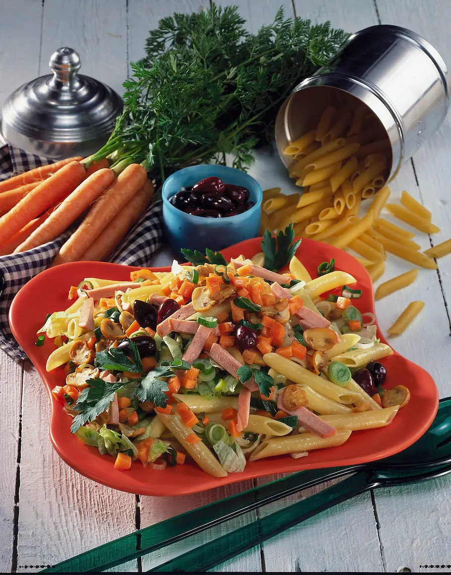 Nudel-Salat mit Fleischwurst Rezept Nudel-Salat mit Fleischwurst Rezept