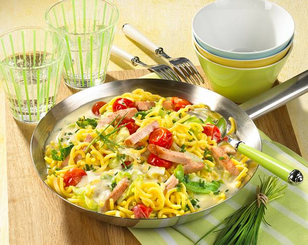 Nudel-Schlemmerpfanne mit Fleischkäse Rezept Nudel-Schlemmerpfanne mit Fleischkäse Rezept