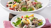 Nudel-Thunfisch-Salat mit Knoblauch-Mayonnaise Rezept - Foto: House of Food / Bauer Food Experts KG