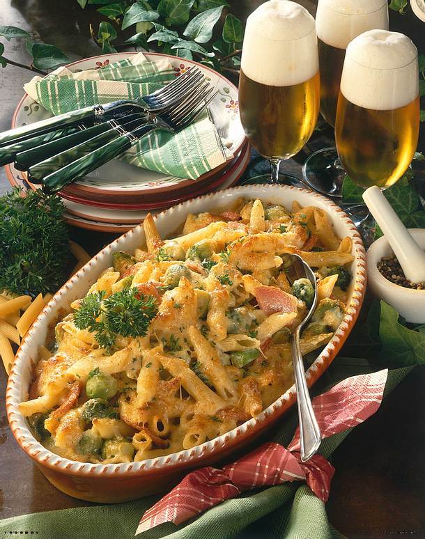 Nudelauflauf mit Rosenkohl Rezept | LECKER