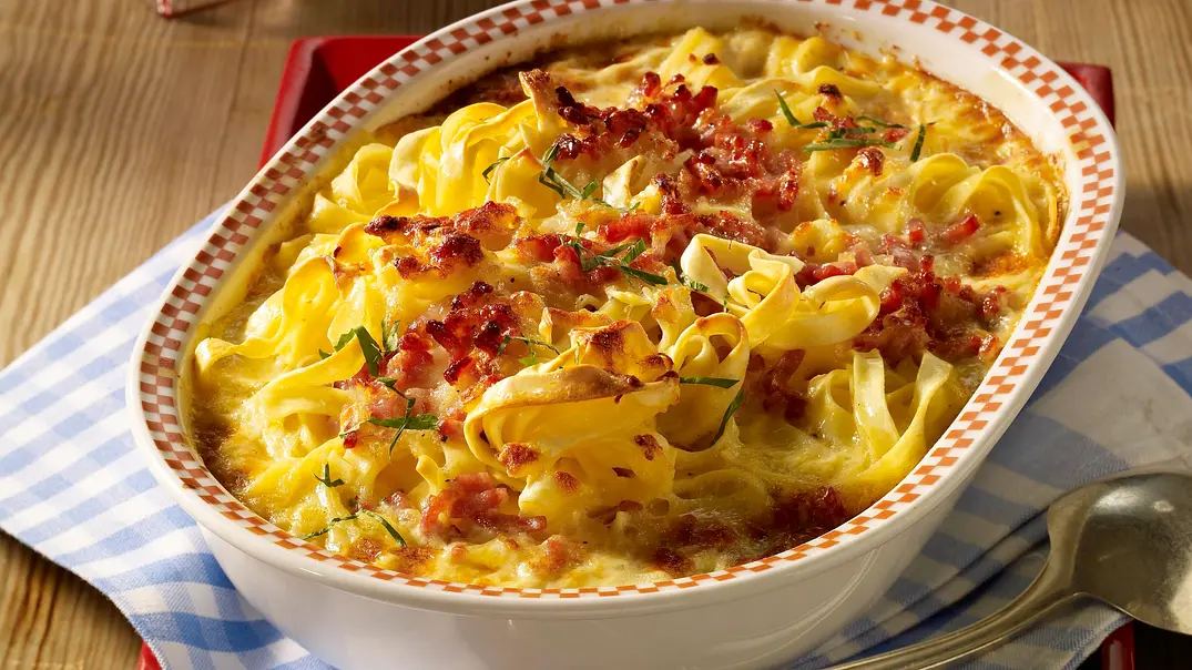 Nudelgratin à la Carbonara Rezept - Foto: LECKER @ Bauer Media Group Nudelgratin à la Carbonara Rezept - Foto: LECKER @ Bauer Media Group