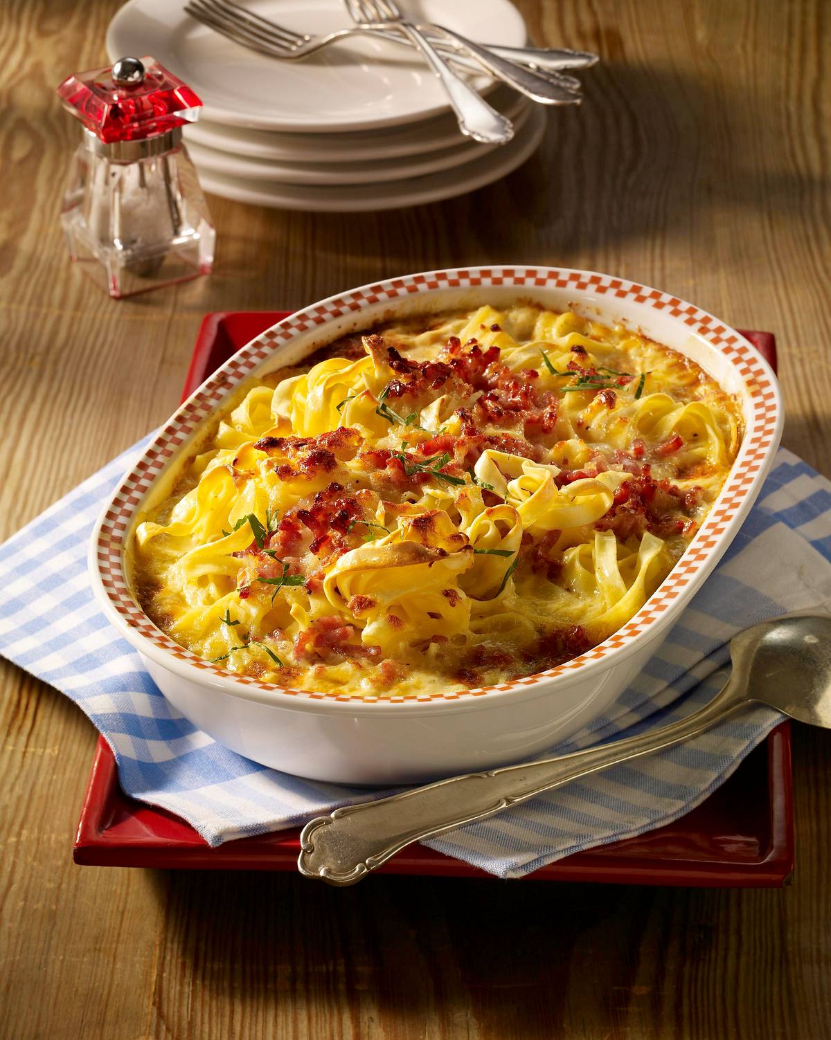 Nudelgratin à la Carbonara Rezept