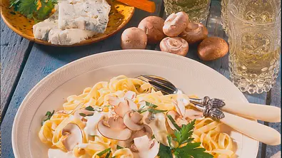 Nudeln in Gorgonzola-Mascarpone-Soße Rezept - Foto: LECKER @ Bauer Media Group