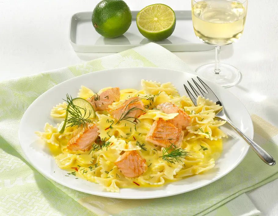 Nudeln in Lachs-Safransoße Rezept