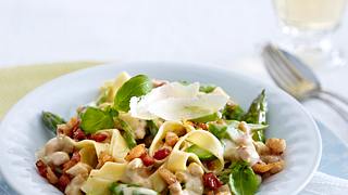 Nudeln mit gebratenem Spargel in Mascarponecreme Rezept - Foto: House of Food / Bauer Food Experts KG