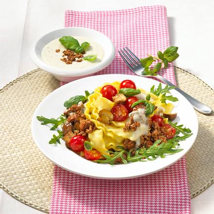 Nudeln mit Hack-Gorgonzolasoße Rezept Nudeln mit Hack-Gorgonzolasoße Rezept