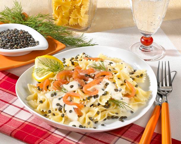 Nudeln mit Lachs-Linsen-Soße Rezept Nudeln mit Lachs-Linsen-Soße Rezept