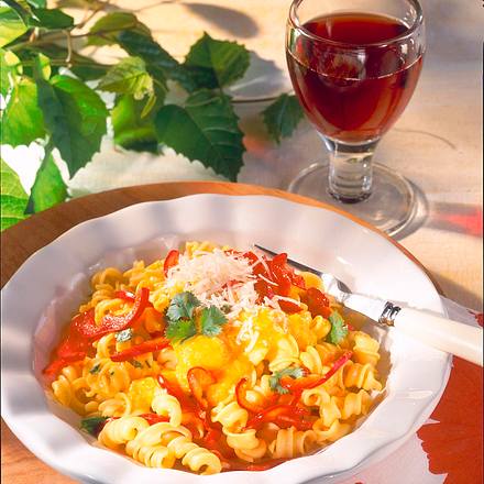 Nudeln mit Paprikasoße Rezept Nudeln mit Paprikasoße Rezept