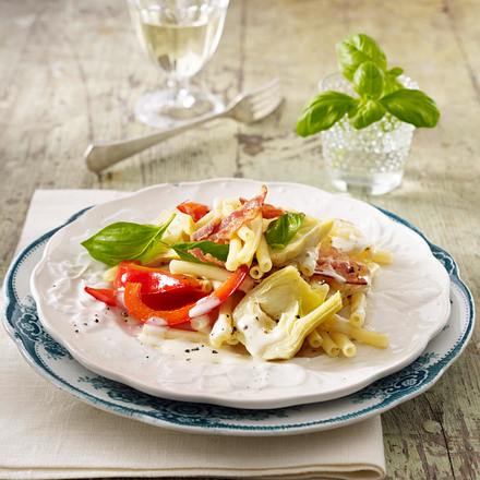 Nudeln mit Pfefferkäsesoße und Artischocken Rezept Nudeln mit Pfefferkäsesoße und Artischocken Rezept