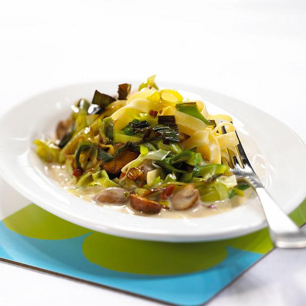 Nudeln mit Porreeschinkensoße Rezept Nudeln mit Porreeschinkensoße Rezept