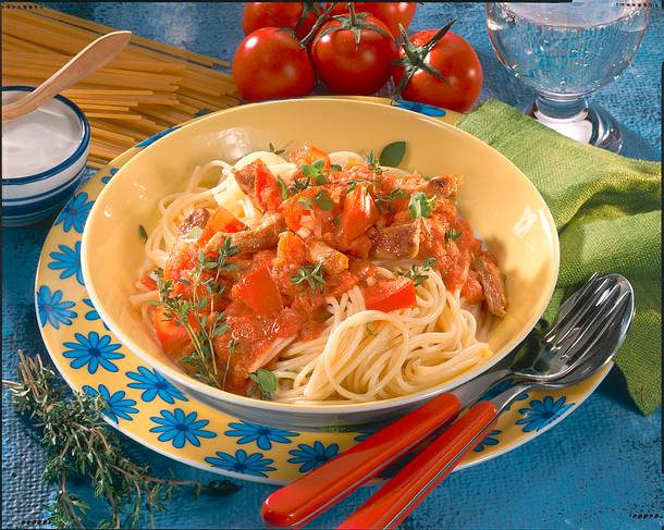 Nudeln Mit Schnitzel Tomatensosse Rezept Lecker