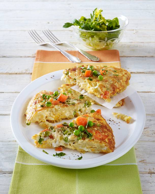 Nudelomelett mit Erbsen und Möhren (Snack) Rezept Nudelomelett mit Erbsen und Möhren (Snack) Rezept