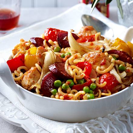 Nudelpaella mit Hähnchen Rezept Nudelpaella mit Hähnchen Rezept