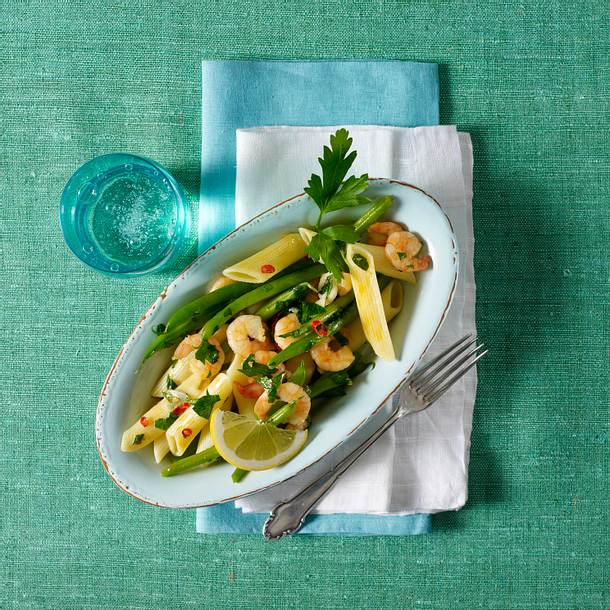 Nudelpfanne mit Scampi und Bohnen Rezept Nudelpfanne mit Scampi und Bohnen Rezept