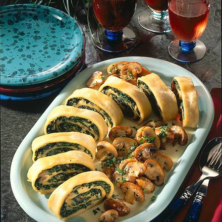 Nudelrolle mit Champignons in Rahm Rezept