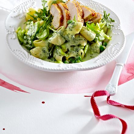 Nudelsalat mit Curry-Hähnchen Rezept