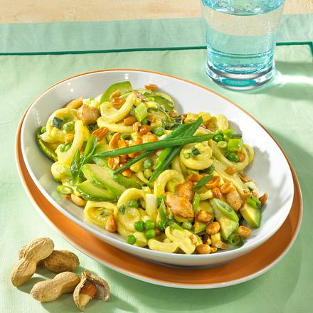 Nudelsalat mit Erdnüssen Rezept Nudelsalat mit Erdnüssen Rezept