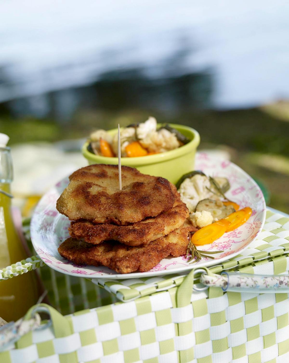 Nudelsalat mit Käsestiften Rezept