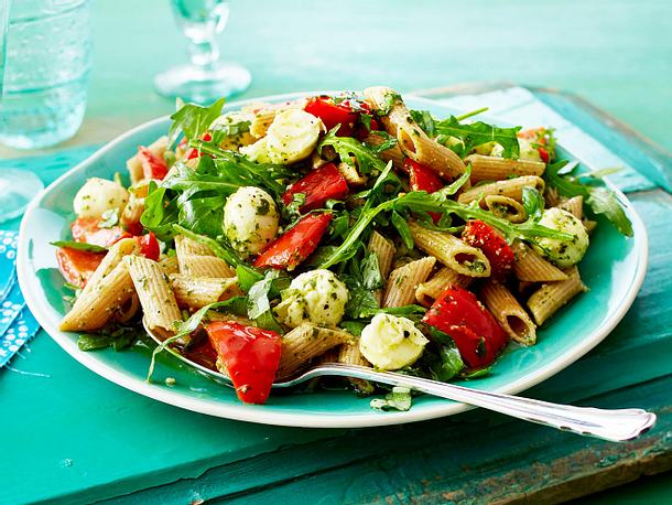 Rambazamba-Nudelsalat mit Pesto zum Protzen Rezept