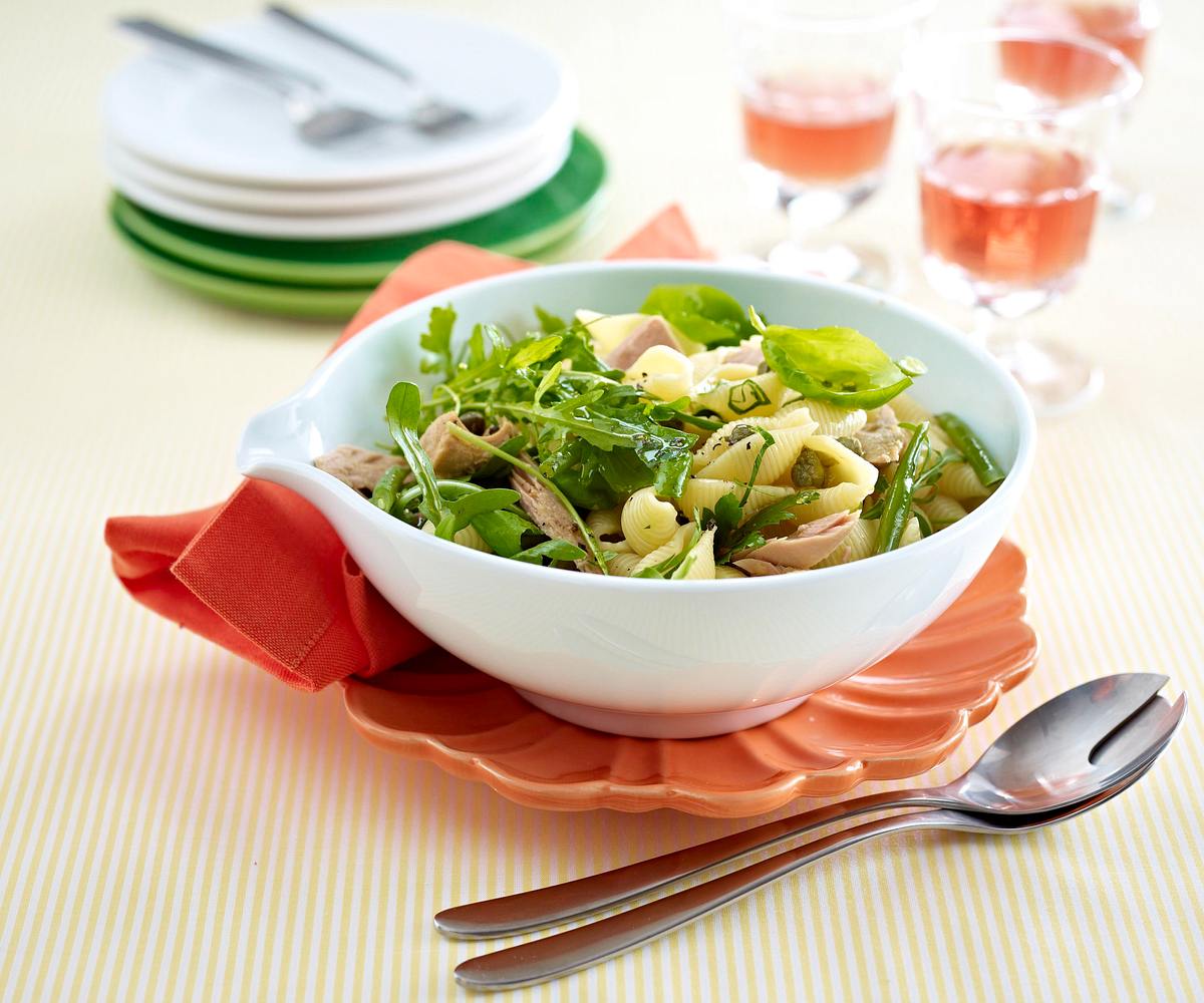 Nudelsalat mit Rauke und Thunfisch in Knoblauch-Marinade Rezept