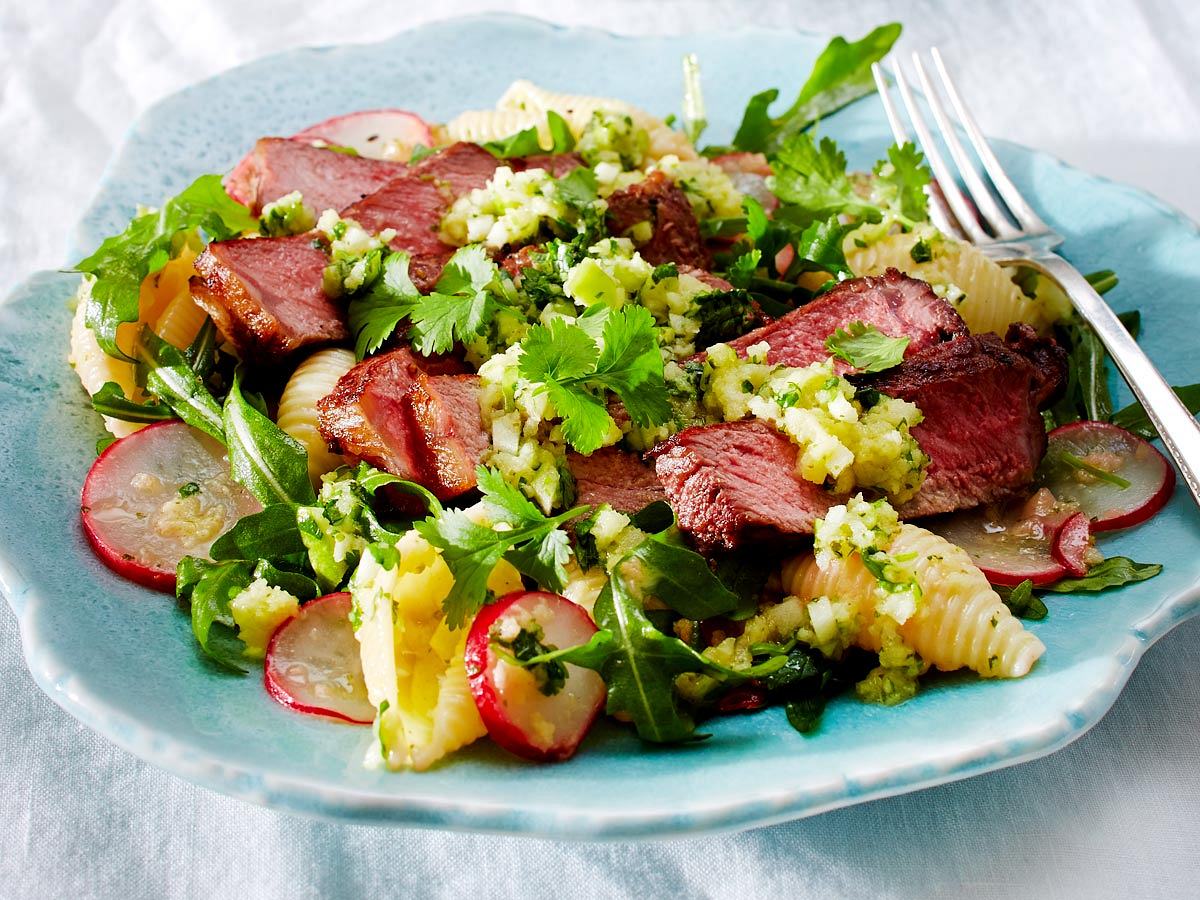 Nudelsalat mit Rumpsteak und Granny-Smith-Pesto Rezept