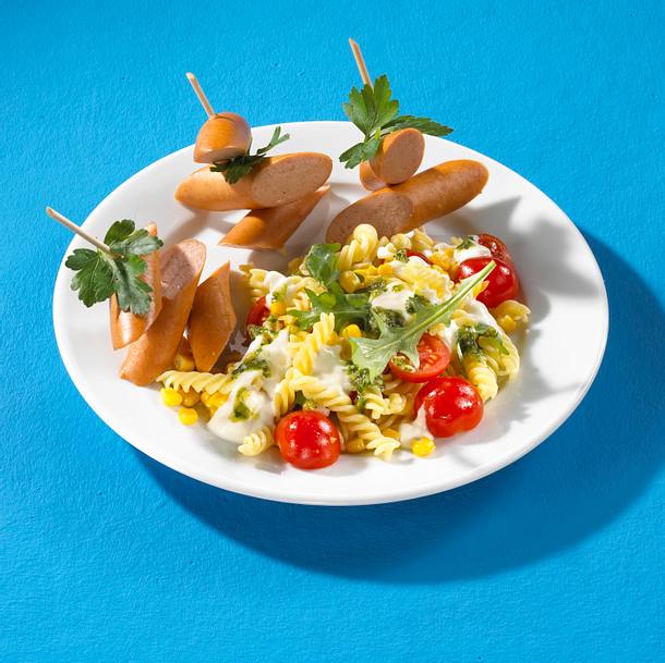 Nudelsalat mit Wiener Würstchen Rezept Nudelsalat mit Wiener Würstchen Rezept