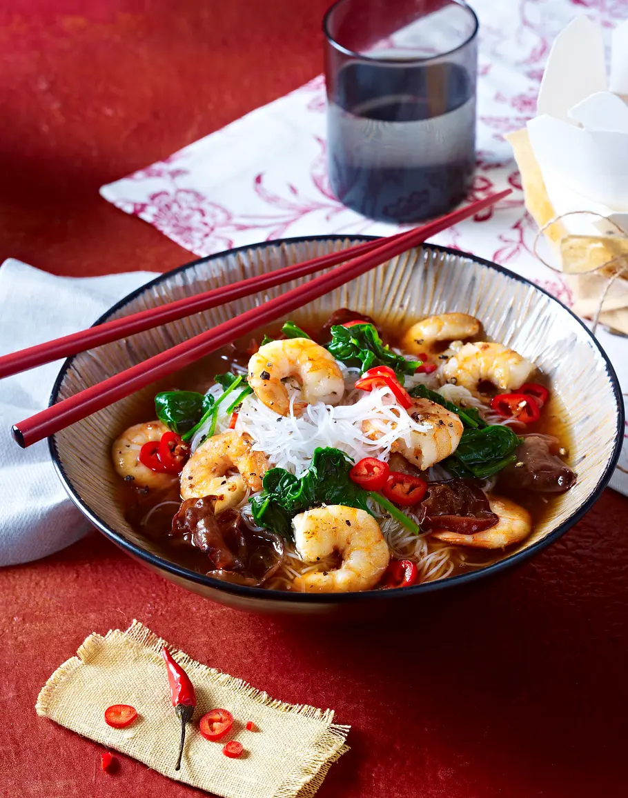 Nudelsuppe mit Garnelen und Mu-Err-Pilzen Rezept