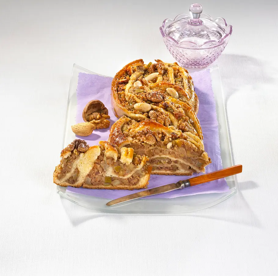 Nuss-Birnen-Zopf Rezept Nuss-Birnen-Zopf Rezept
