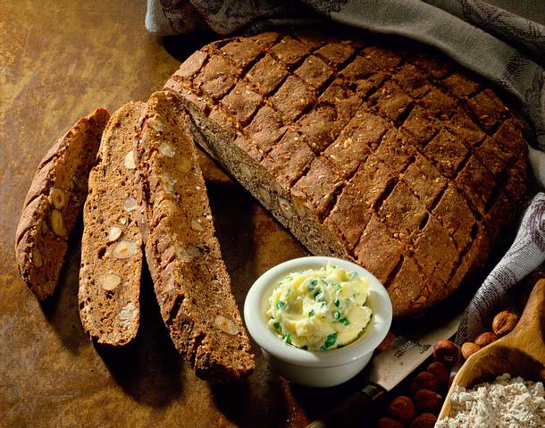 Nuss-Fladenbrot Rezept Nuss-Fladenbrot Rezept