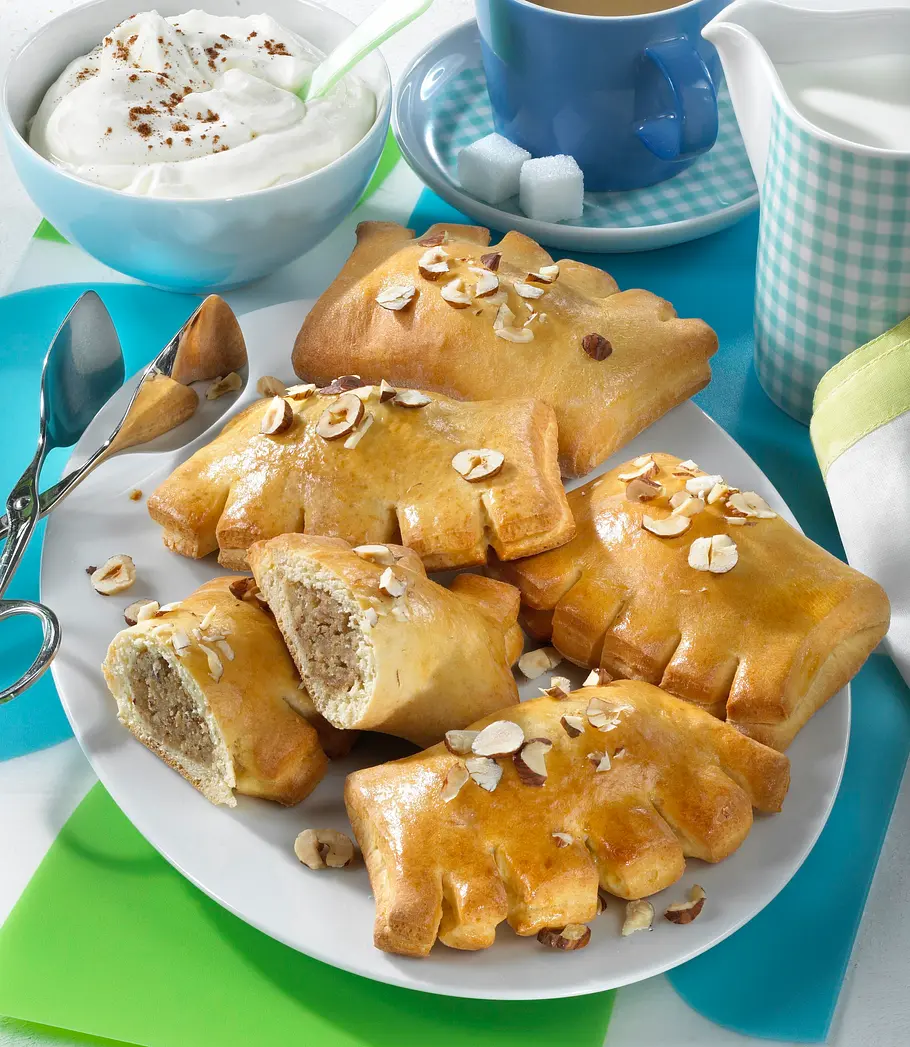 Nuss-Marzipan-Kämme Rezept Nuss-Marzipan-Kämme Rezept