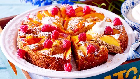 Nuss-Rührkuchen Rezept - Foto: House of Food / Bauer Food Experts KG